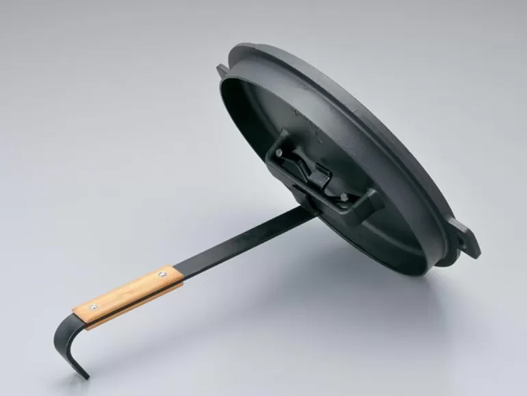Cast Iron | Cookware Accessories | Snow Peak Dutch Oven Lifter Pro.