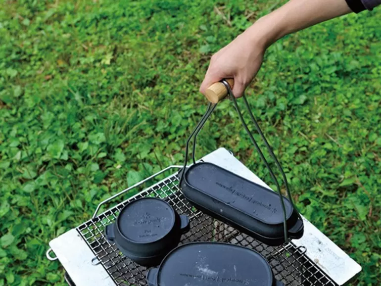 Takibi For Cooking | Cast Iron | Snow Peak Micro Cast Iron Lifter